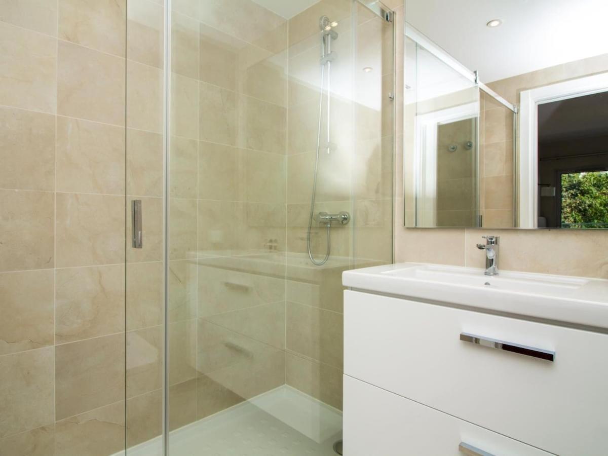 Green C Apartment - Luxurious & Playground & Garage البوفيرا المظهر الخارجي الصورة