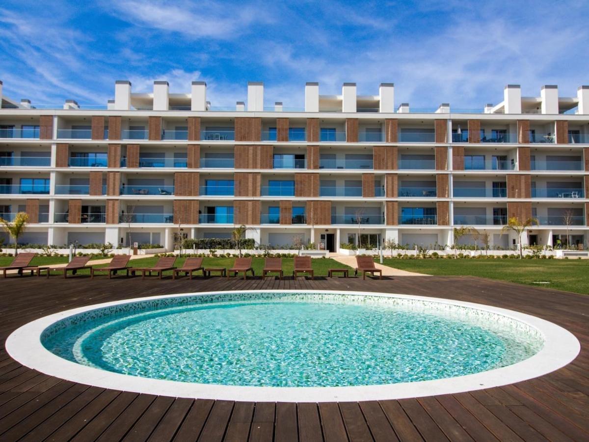 Green C Apartment - Luxurious & Playground & Garage البوفيرا المظهر الخارجي الصورة