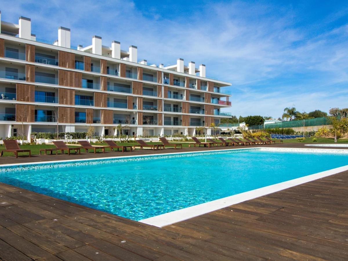 Green C Apartment - Luxurious & Playground & Garage البوفيرا المظهر الخارجي الصورة